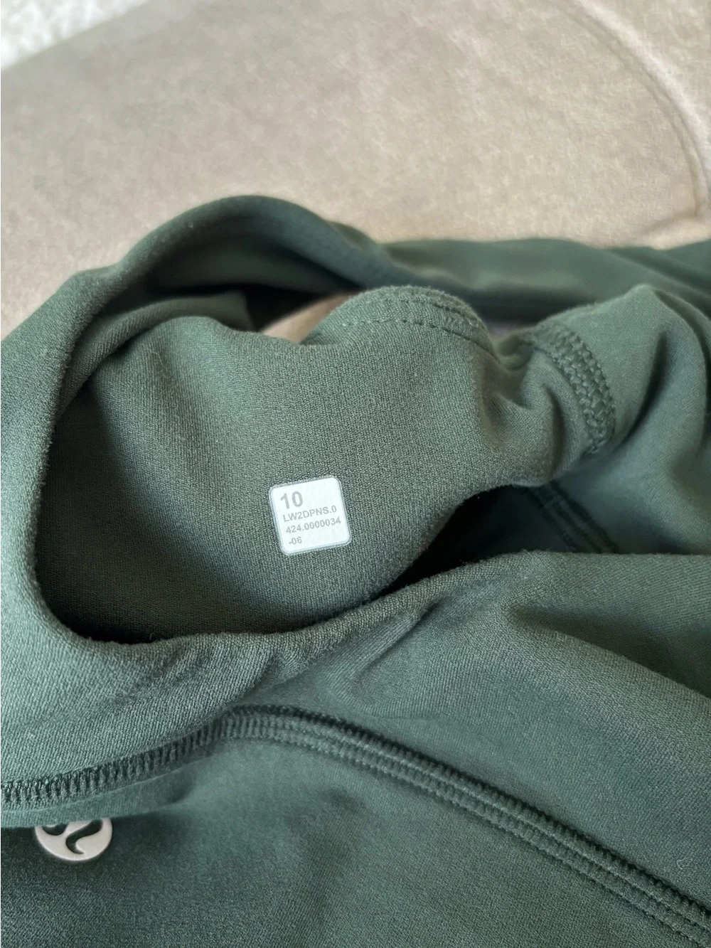 Lululemon Women’s Align V-Neck Bra *Light Support, A/B Cup